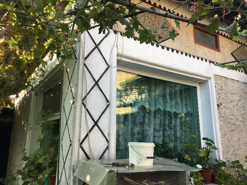 Продава  Къща област Шумен , гр. Нови пазар , 102 кв.м | 64738207