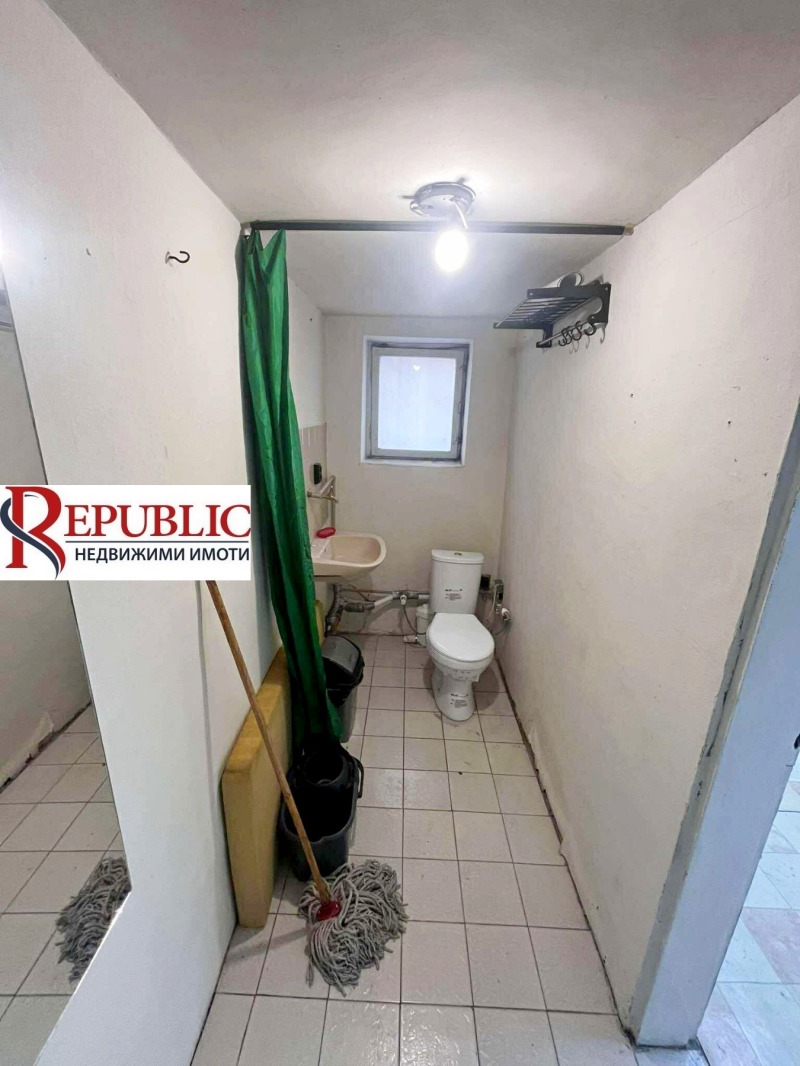 Eladó  Üzlet Varna , Centralna poshta , 12 négyzetméter | 90891101