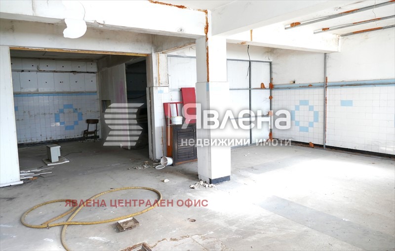 Продава МАГАЗИН, гр. Кърджали, Център, снимка 3 - Магазини - 54085455