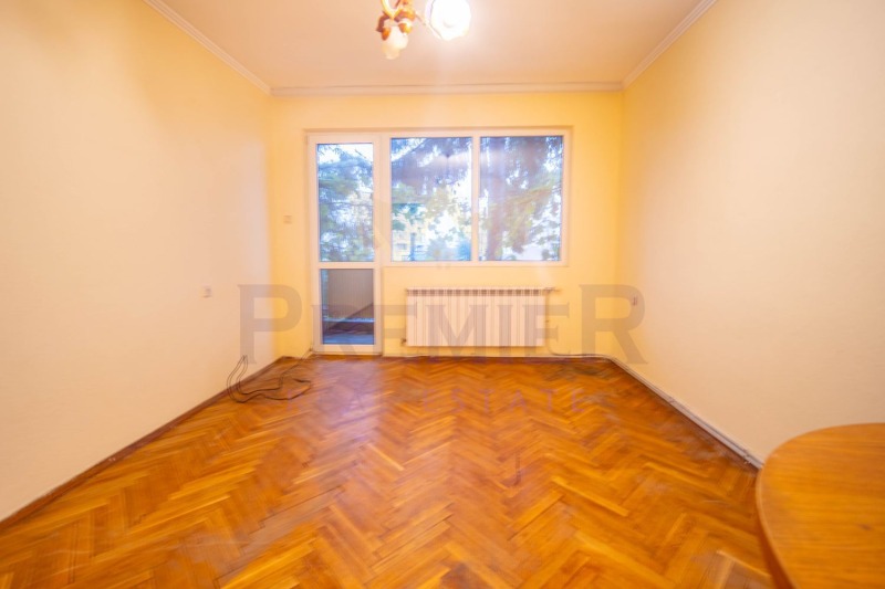 Продава 3-СТАЕН, гр. Добрич, Център, снимка 3 - Апартаменти - 53009393