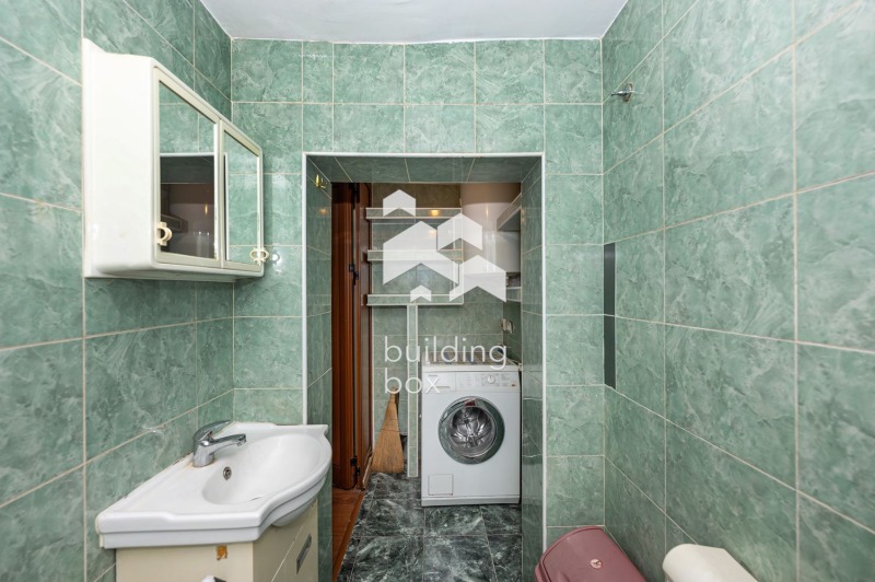 Продава ЕТАЖ ОТ КЪЩА, гр. Пловдив, Христо Смирненски, снимка 9 - Етаж от къща - 53165780