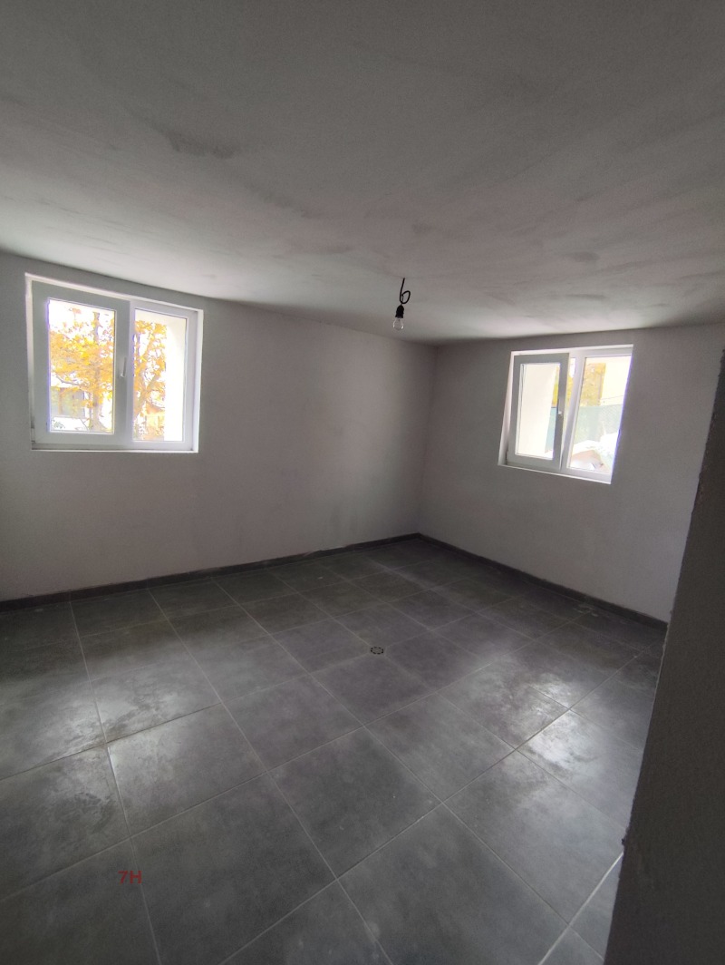 Продава КЪЩА, гр. Перник, Ралица, снимка 4 - Къщи - 52629383