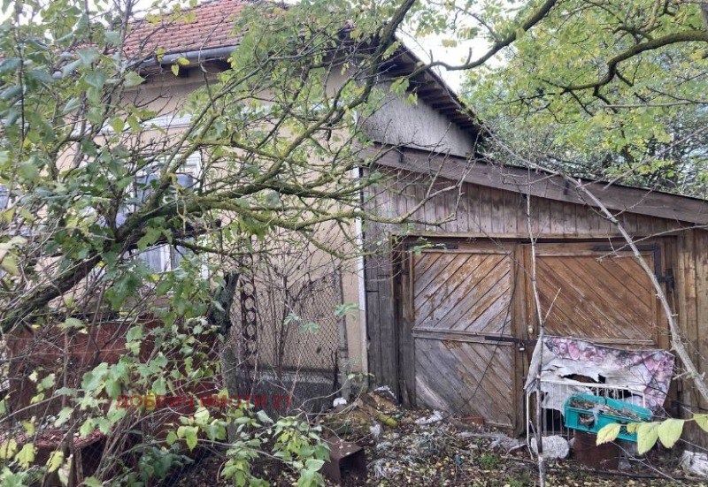 Продава КЪЩА, с. Росеново, област Добрич, снимка 3 - Къщи - 53080439