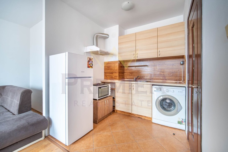 Продается  1 спальня Варна , Конфуто , 58 кв.м | 57763846 - изображение [2]