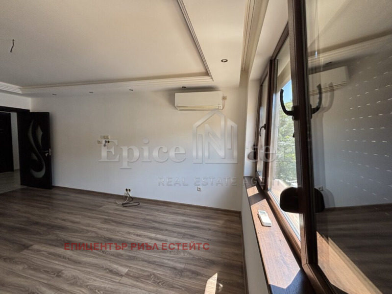Продава  3-стаен град Перник , Център , 97 кв.м | 78671567 - изображение [2]