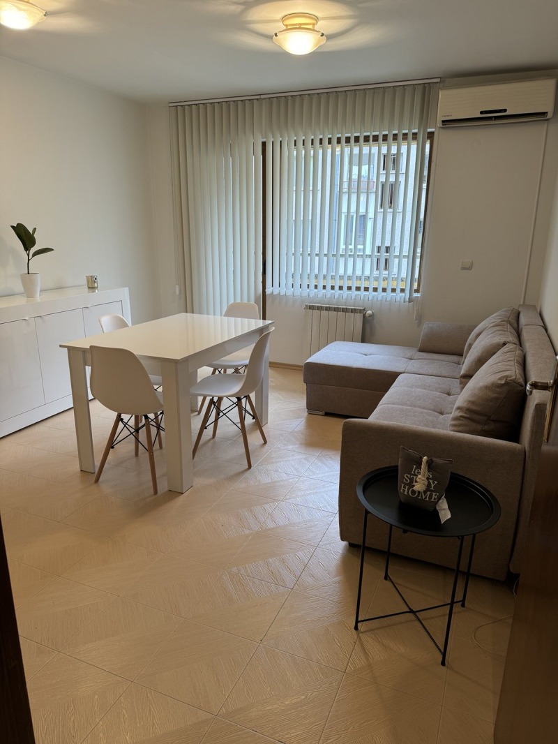 Продава 2-СТАЕН в град София, Център - 65 кв.м / 350 000 € » 684 540.50 лв., АСИ 2001
