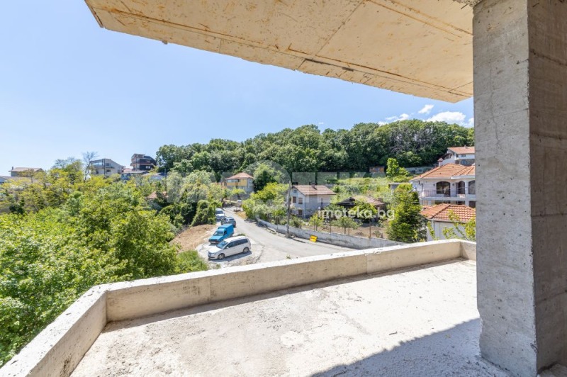 À vendre  2 chambres Varna , m-t Alen mak , 125 m² | 47016135
