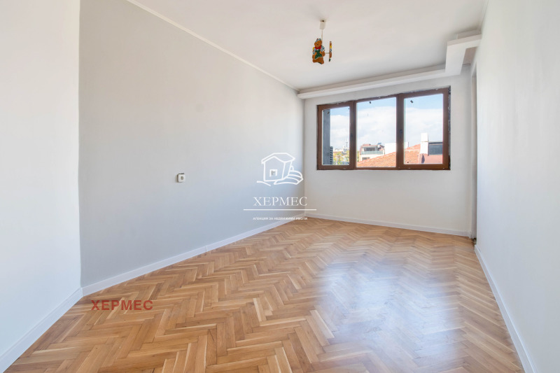 Продава 3-СТАЕН, гр. Бургас, Център, снимка 9 - Апартаменти - 52343755