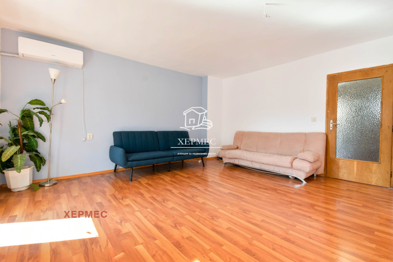 Продава 3-СТАЕН, гр. Бургас, Център, снимка 2 - Апартаменти - 52343755