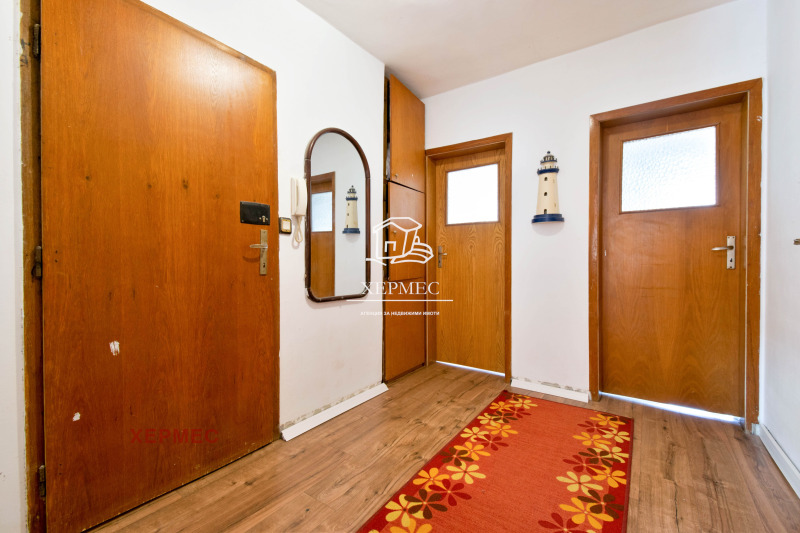 Продава 3-СТАЕН, гр. Бургас, Център, снимка 12 - Апартаменти - 52343755