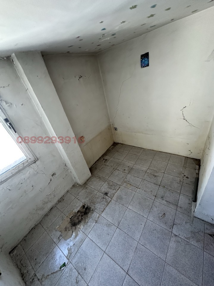 Продава АТЕЛИЕ, ТАВАН, гр. Силистра, Център, снимка 3 - Апартаменти - 52780826