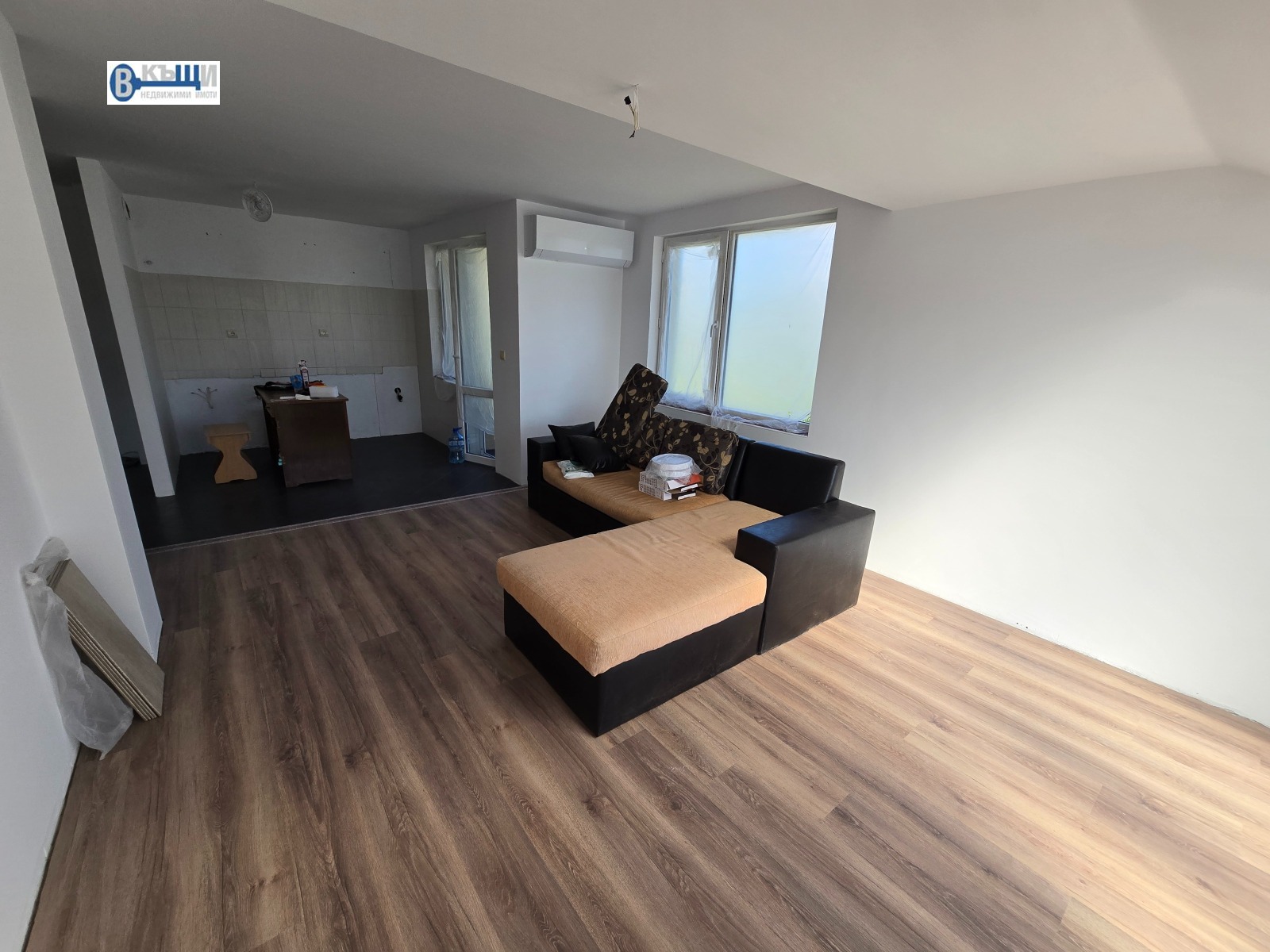 Продава 2-СТАЕН, гр. Велико Търново, Център, снимка 2 - Апартаменти - 51562556