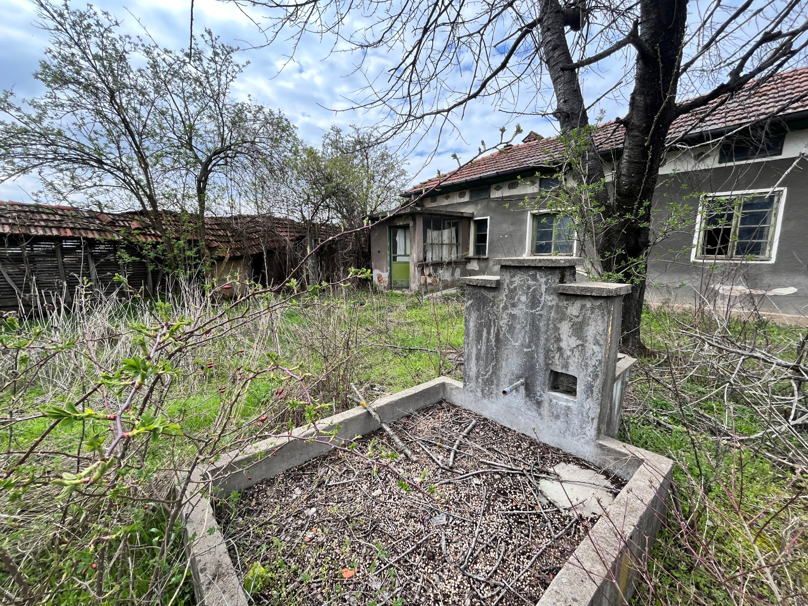 Продава КЪЩА, с. Любеново, област Плевен, снимка 2 - Къщи - 54064120