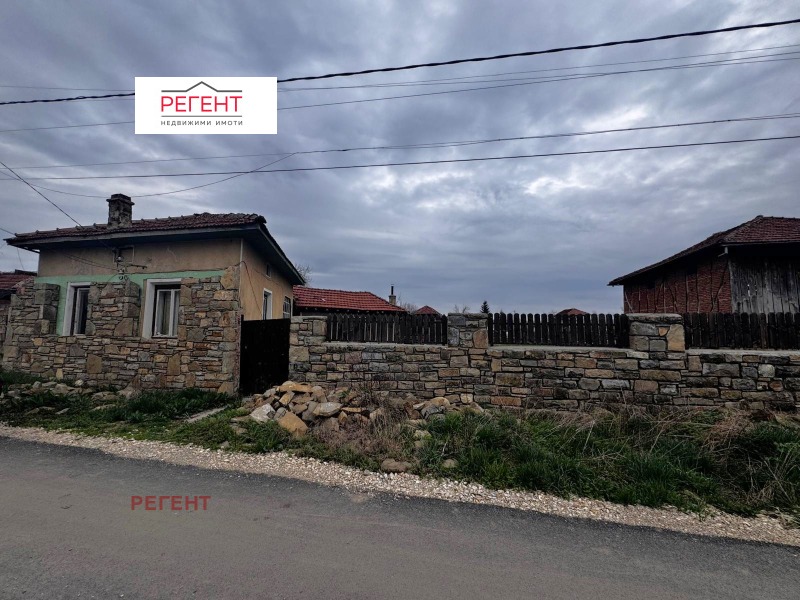 Продава КЪЩА в област Габрово, с. Горна Росица - 93 кв.м / 35 000 € » 68 454.05 лв., РЕГЕНТ