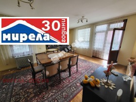 Hus Gulv Petarch, region Sofia 4