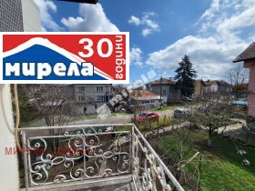 Hus Gulv Petarch, region Sofia 15
