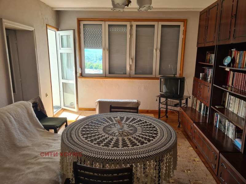 Продава 3-СТАЕН, град Кърджали, Център • 90000 € / 176024.70 лв. • 96296173 1