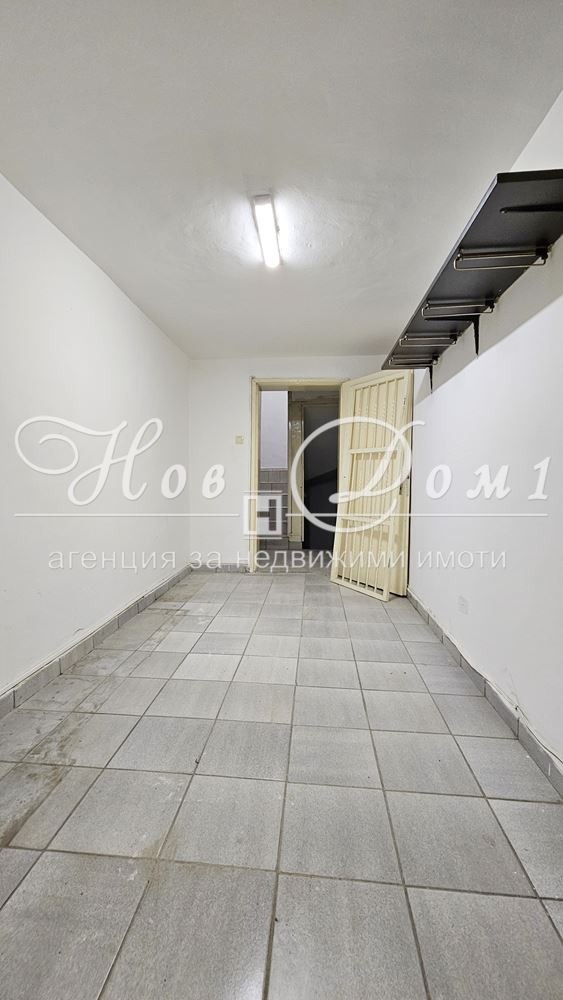 Til salg  Kontor Sofia , Borovo , 250 kvm | 29381176 - billede [10]