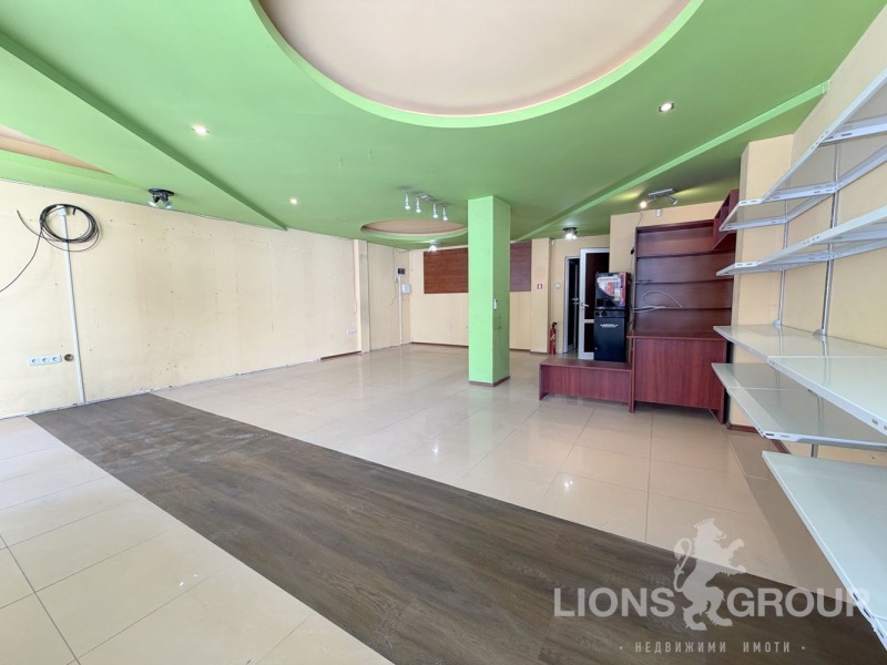 Продава МАГАЗИН, гр. Варна, Левски 2, снимка 2 - Магазини - 53106659