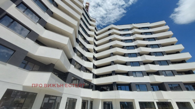 Продава  2-стаен, град Варна, Възраждане 4 •  135 000 € • ID 70750875 — holmes.bg - [1] 
