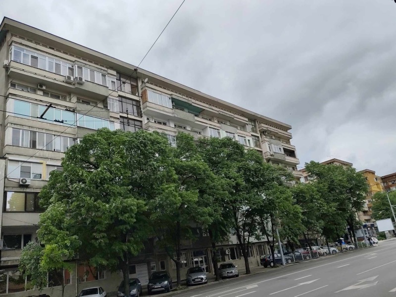 À venda  3 quartos Stara Zagora , Centar , 90 m² | 18099117