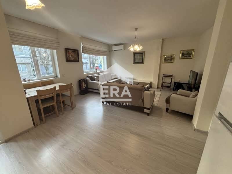 Продава МНОГОСТАЕН, гр. Шумен, Пожарната, снимка 2 - Апартаменти - 53321818