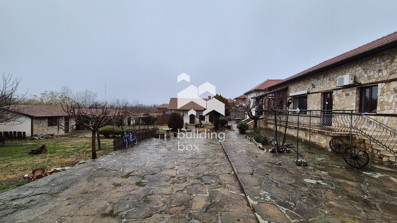 Продава КЪЩА, гр. Плевен, 9-ти квартал, снимка 2 - Къщи - 50008127