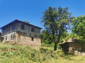 Продажба на имоти в с. Малини, област Габрово - изображение 1 