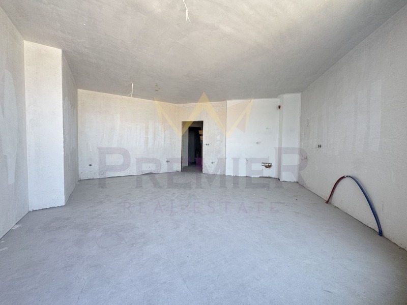 Na prodej  3 ložnice Sofia , Poligona , 224 m2 | 57385272 - obraz [2]