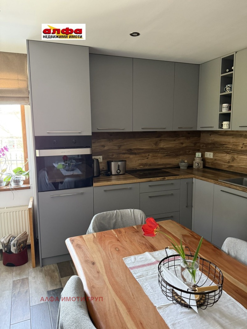 Продава КЪЩА, гр. Добрич, Пинета, снимка 2 - Къщи - 53518504