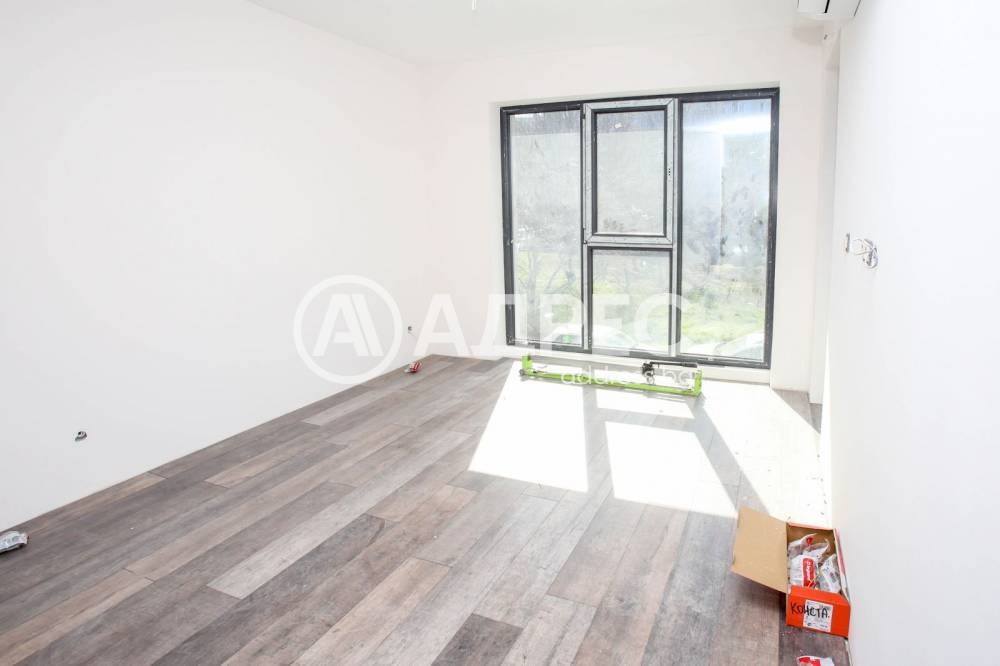 Продава 3-СТАЕН, гр. София, Гоце Делчев, снимка 2 - Апартаменти - 54426437