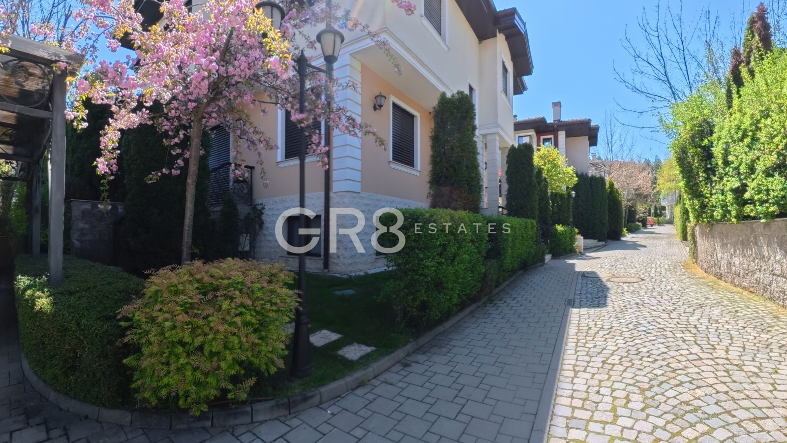 Продава КЪЩА, гр. София, м-т Детски град, снимка 17 - Къщи - 54341592