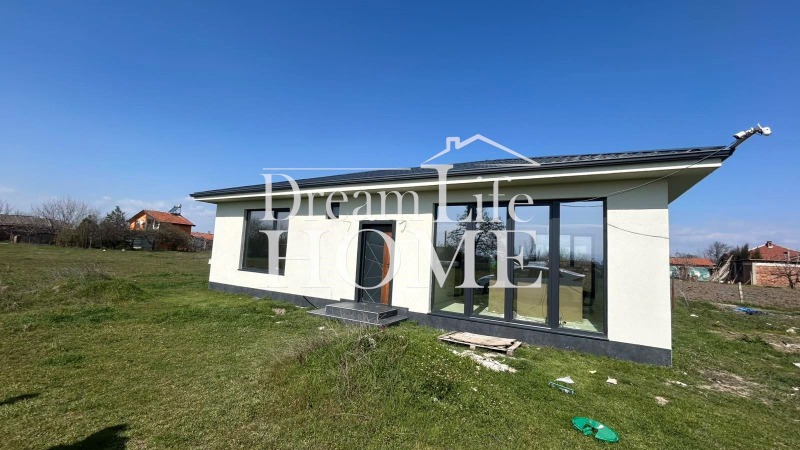 Продава КЪЩА в област Пловдив, с. Стряма - 99 кв.м / 164 800 € » 322 320.78 лв., ДРИЙМ ХАУС ИМОТИ