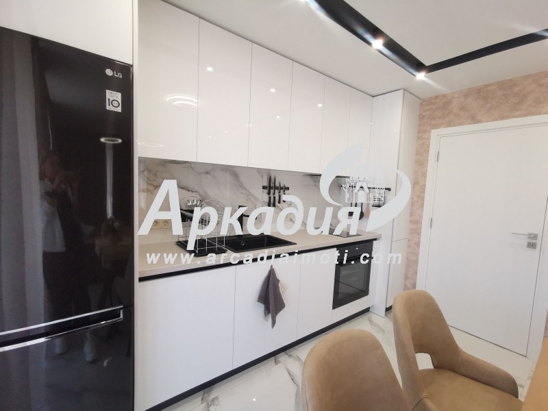 Продава  2-стаен, град Пловдив, Център •  159 000 EUR • ID 91348573 — holmes.bg - [1] 