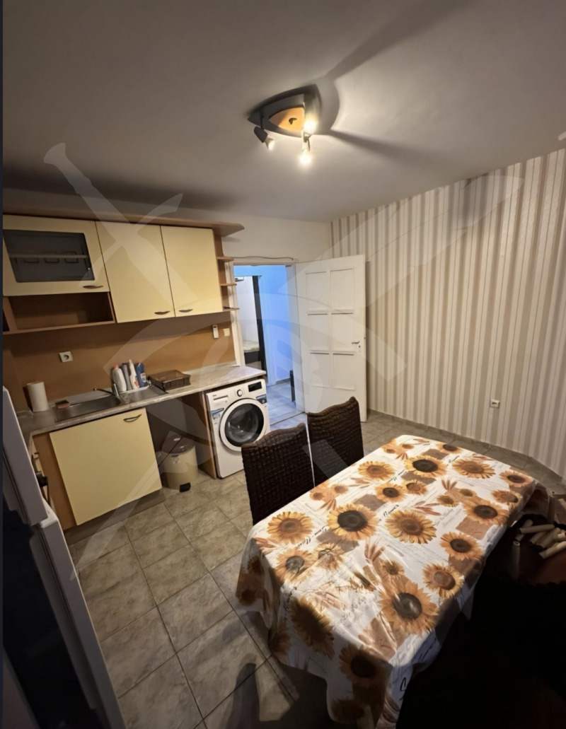 Продава 3-СТАЕН, гр. Варна, Колхозен пазар