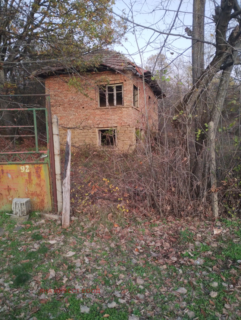 Продава КЪЩА, с. Кавлак, област Велико Търново, снимка 15 - Къщи - 37725385