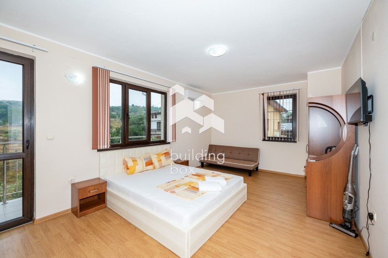 Продава ХОТЕЛ, гр. Батак, област Пазарджик, снимка 6 - Хотели - 53244912