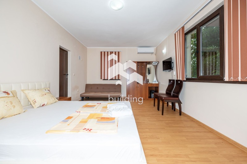 Продава ХОТЕЛ, гр. Батак, област Пазарджик, снимка 5 - Хотели - 53244912