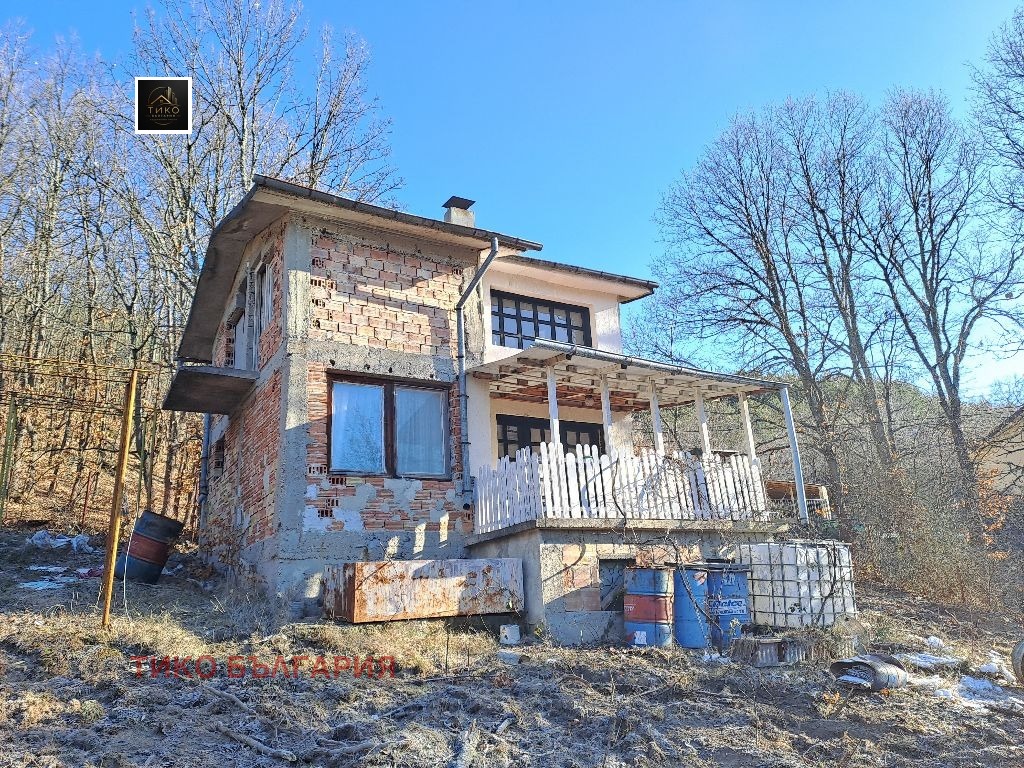 Продава КЪЩА, с. Дръмша, област София област