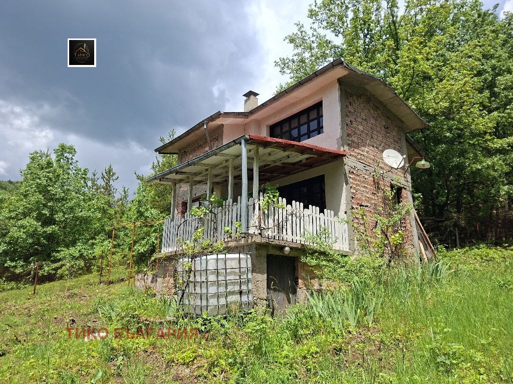 Продава КЪЩА, с. Дръмша, област София област