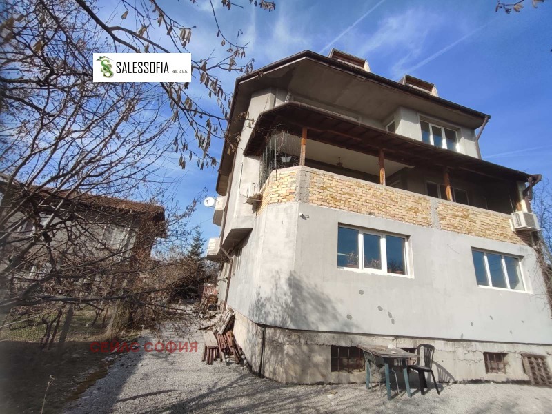 Продава КЪЩА в област София, с. Петърч - 593 кв.м / 390 000 € » 762 773.70 лв., СЕЙЛС СОФИЯ