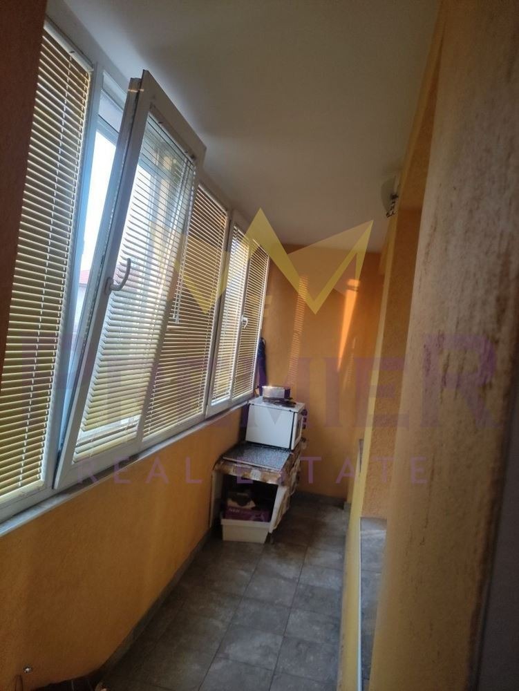 Продава ЕТАЖ ОТ КЪЩА, гр. Пловдив, Прослав, снимка 9 - Етаж от къща - 54123281