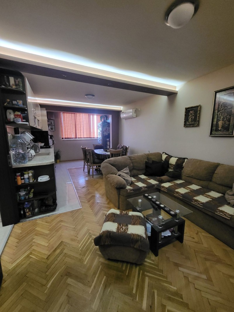 Продава  3-стаен, град Плевен, Дружба 3 • 92 500 EUR • ID 94821018 — holmes.bg - [1] 