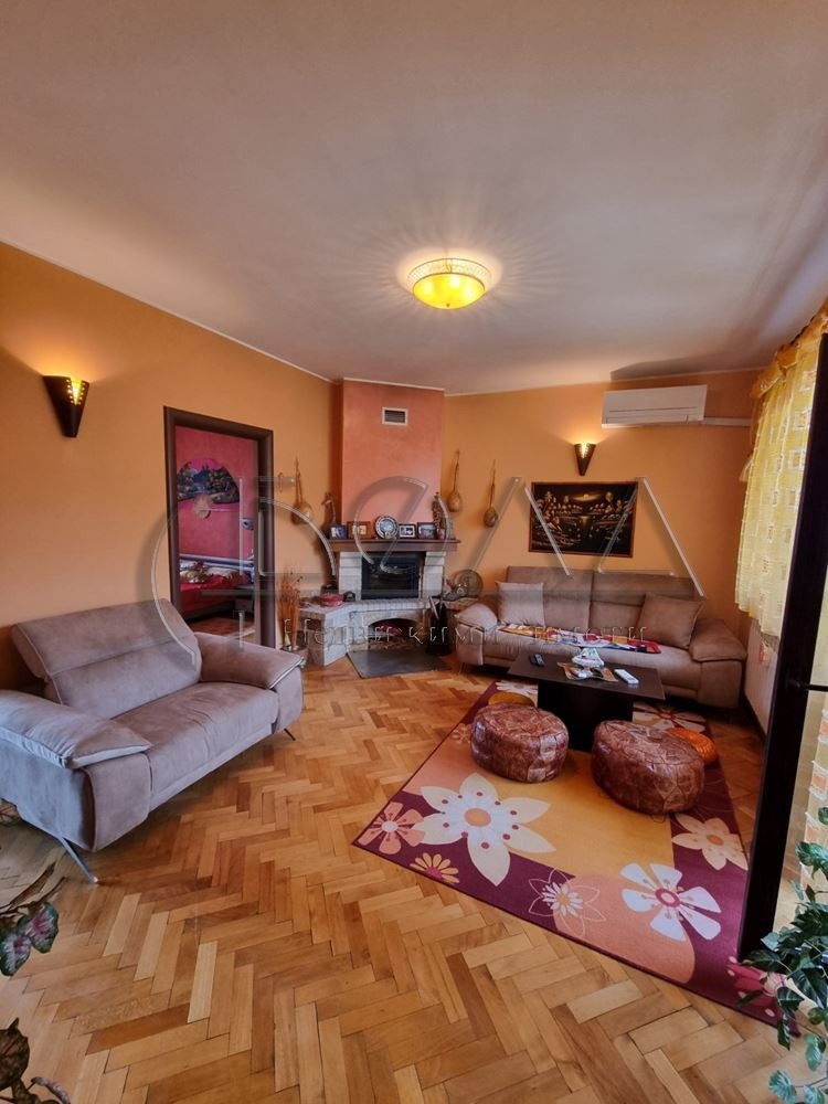 Продава 3-СТАЕН, гр. Дупница, област Кюстендил, снимка 2 - Апартаменти - 52362177