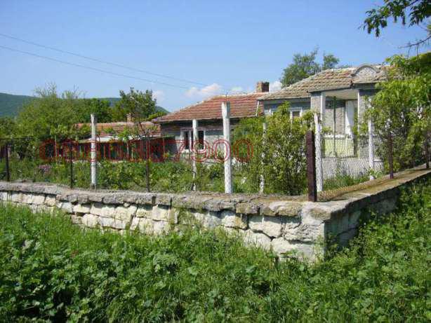 Продава КЪЩА, с. Златина, област Варна, снимка 2 - Къщи - 52782048