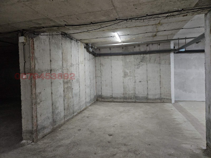 Продава ГАРАЖ, ПАРКОМЯСТО, гр. Русе, Център, снимка 7 - Гаражи и паркоместа - 52705874