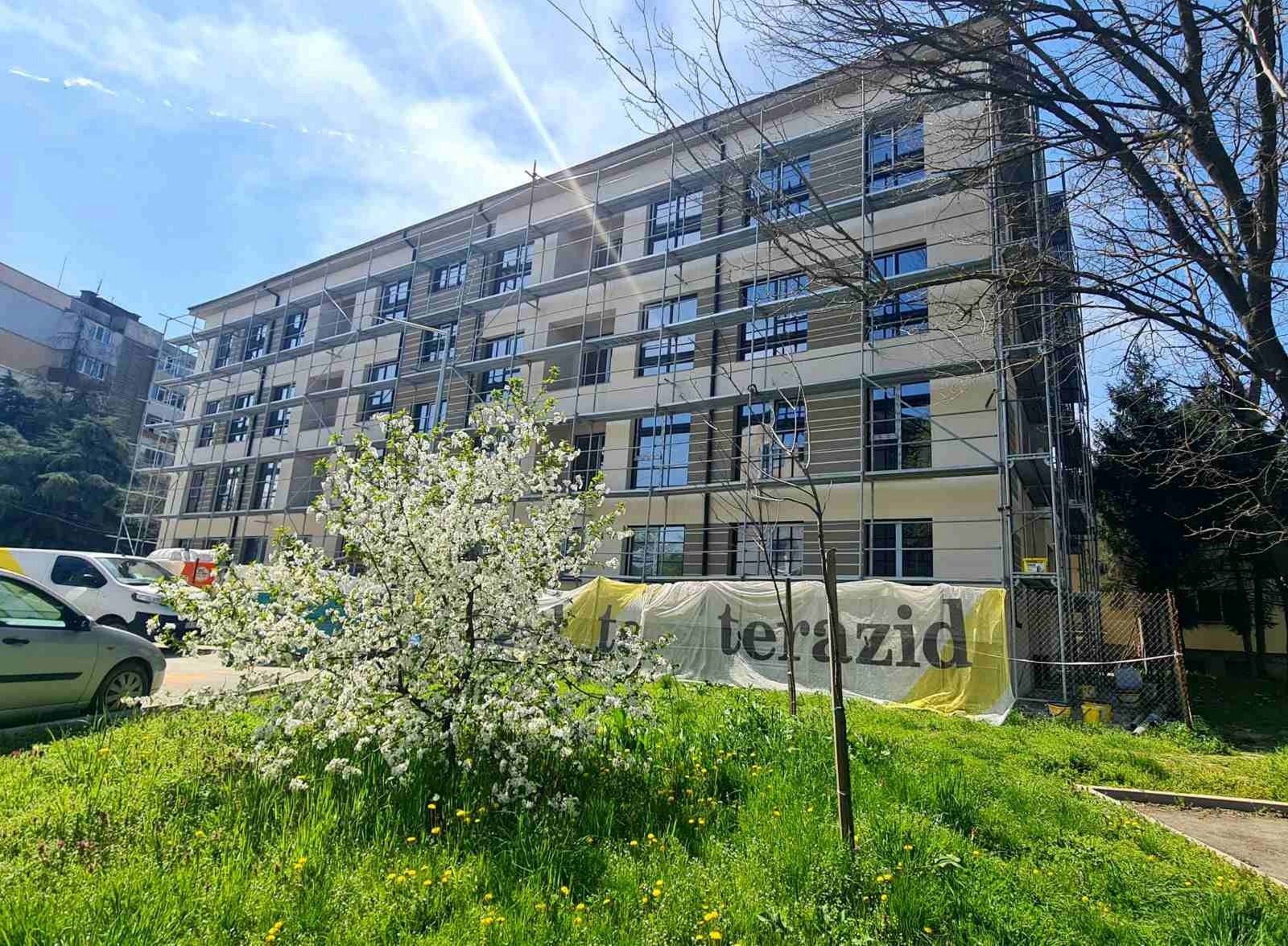 Продава 2-СТАЕН, гр. Русе, Цветница