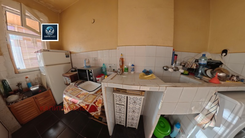 Продава  2-стаен град Разград , Център , 50 кв.м | 50762506 - изображение [2]
