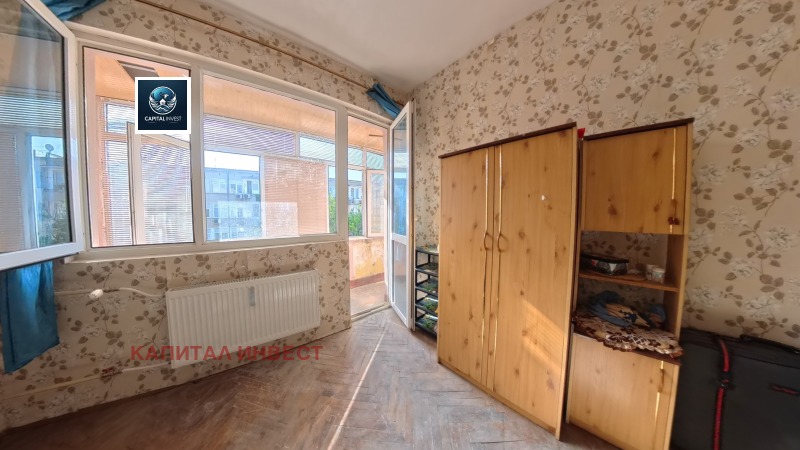 Продава  2-стаен град Разград , Център , 50 кв.м | 50762506 - изображение [4]