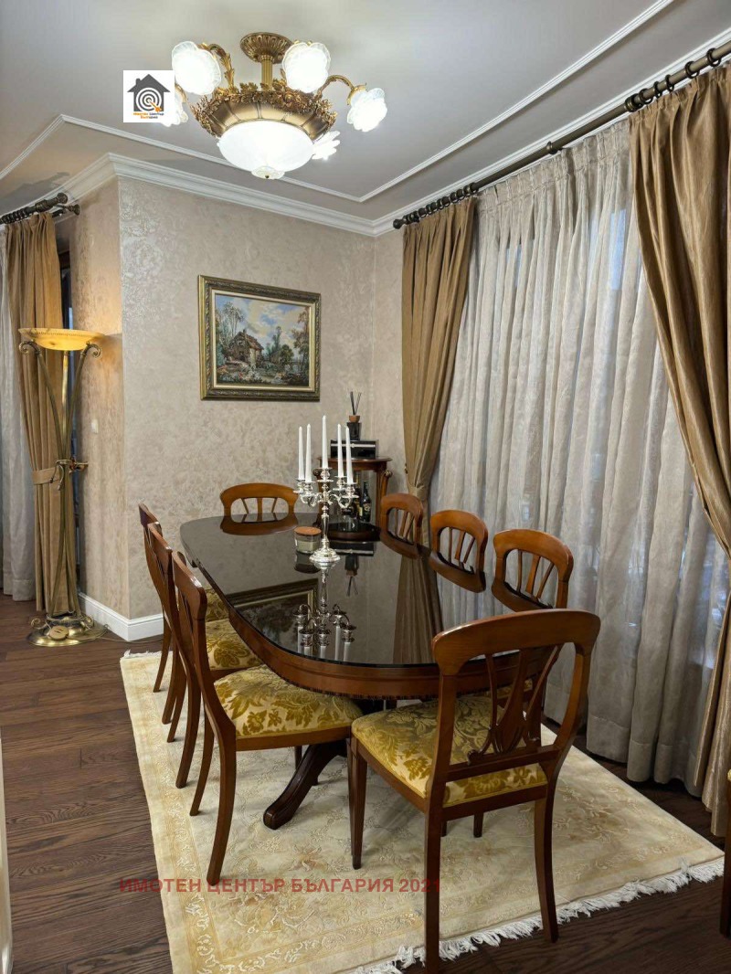 Продава МНОГОСТАЕН, гр. София, Изгрев, снимка 2 - Aпартаменти - 46513406